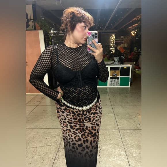 🟠 121B. Dotted Lace Mesh Long Sleeve - Black - Picture 2 of 12